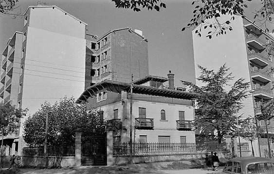 Villa Teresa, engullida por los bloques de viviendas levantados en los 60.