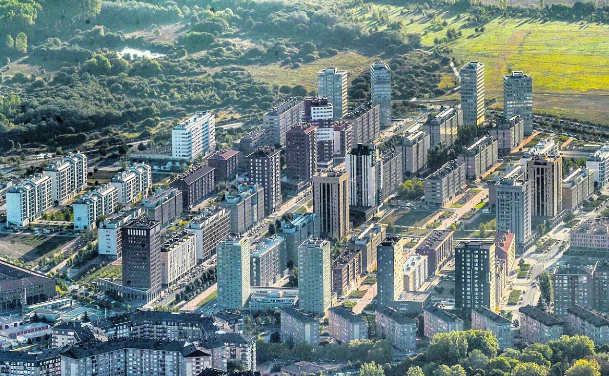 Vista aérea del barrio de Salburua, que seguirá acogiendo nuevas promociones de viviendas. 