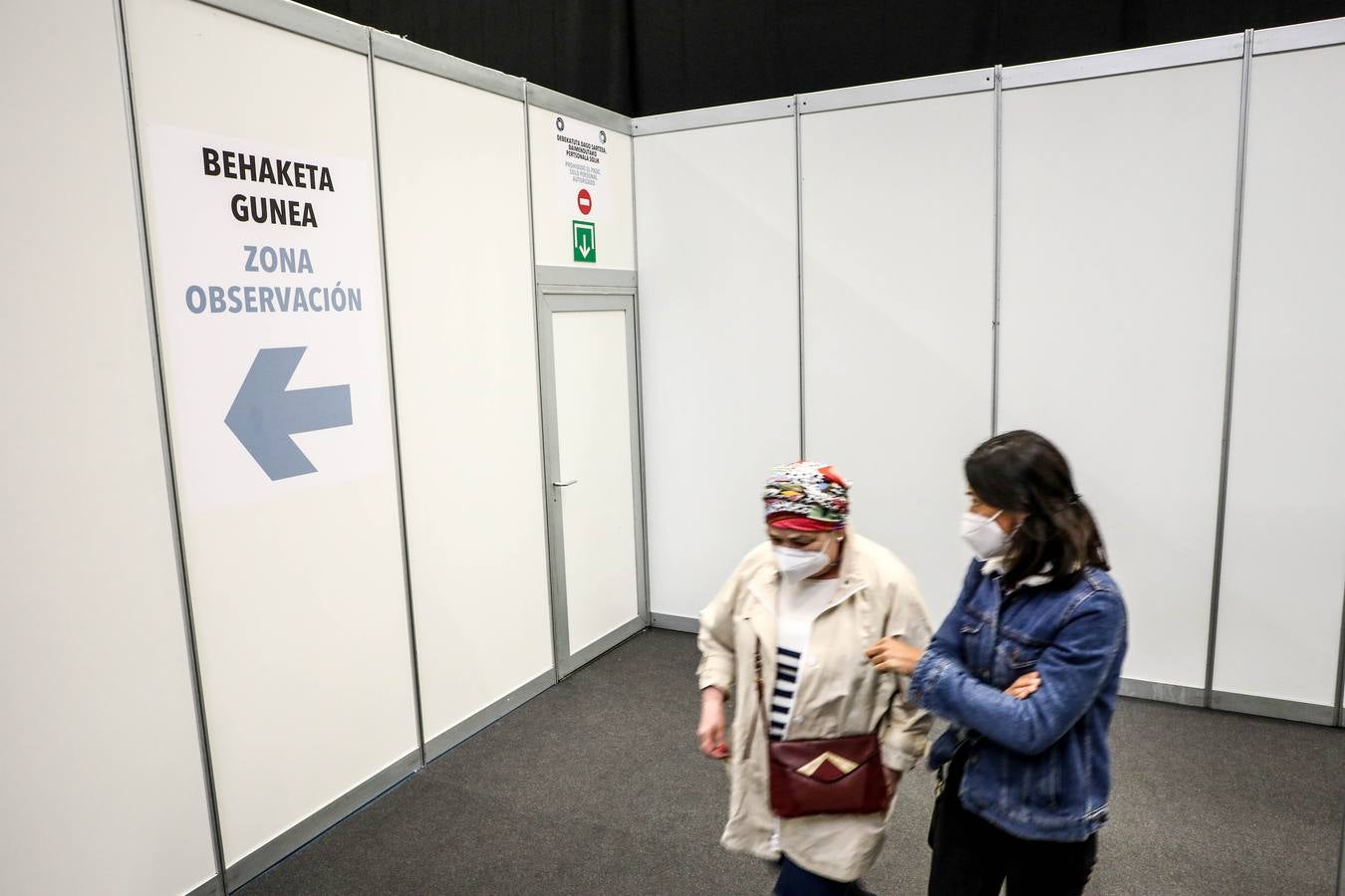 Fotos: Vacunación masiva en el BEC