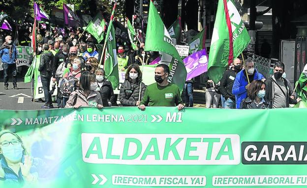 El sindicato ELA marchó en Bilbao desde el Sagrado Corazón en cuatro columnas.