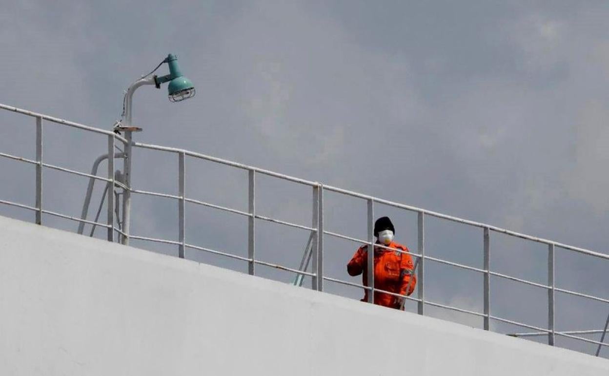 El barco afectado está bajo vigilancia en Vigo. 