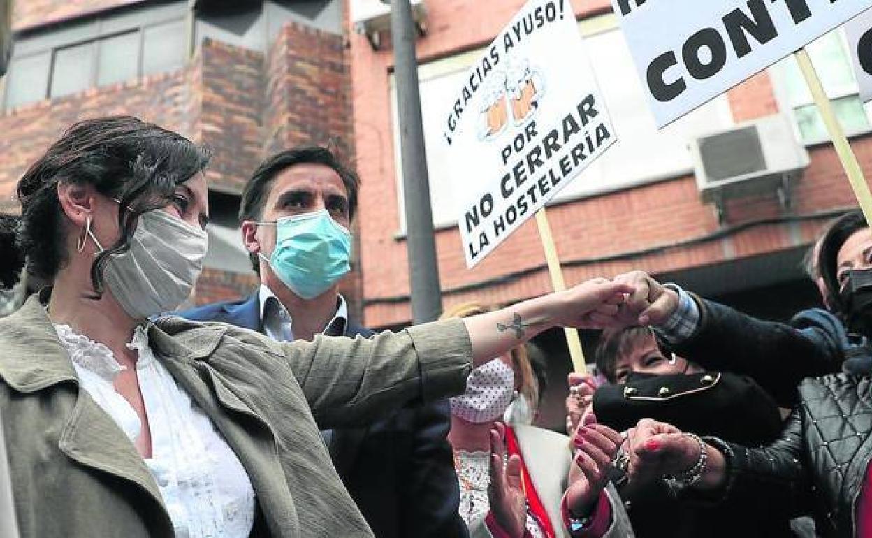 La candidata Isabel Díaz Ayuso durante un acto electoral en Fuenlabrada. /