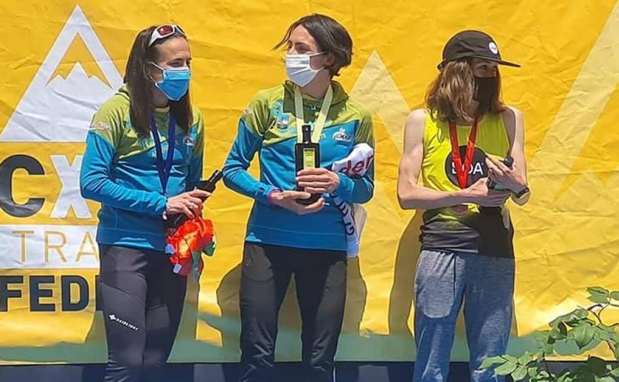 Podio del Campeonato de España femenino: de izquierda a derecha, Maite Maiora, Oihana Kortazar y Virginia Pérez. 