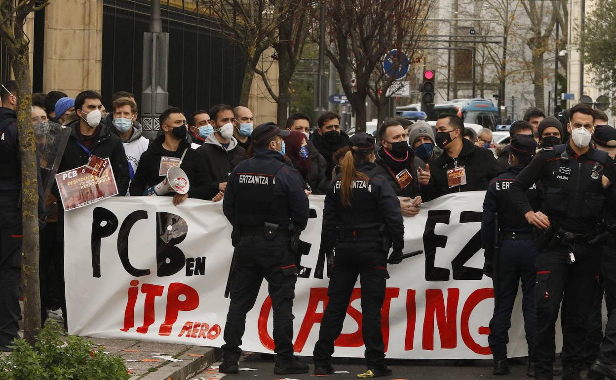 El TSJPV declara nulo el ERE de PCB y obliga a readmitir a los 87 trabajadores