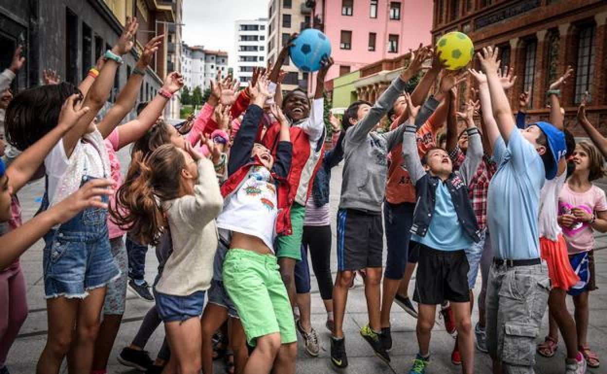 Bilbao abre la inscripción para los programas veraniegos de ocio y conciliación familiar