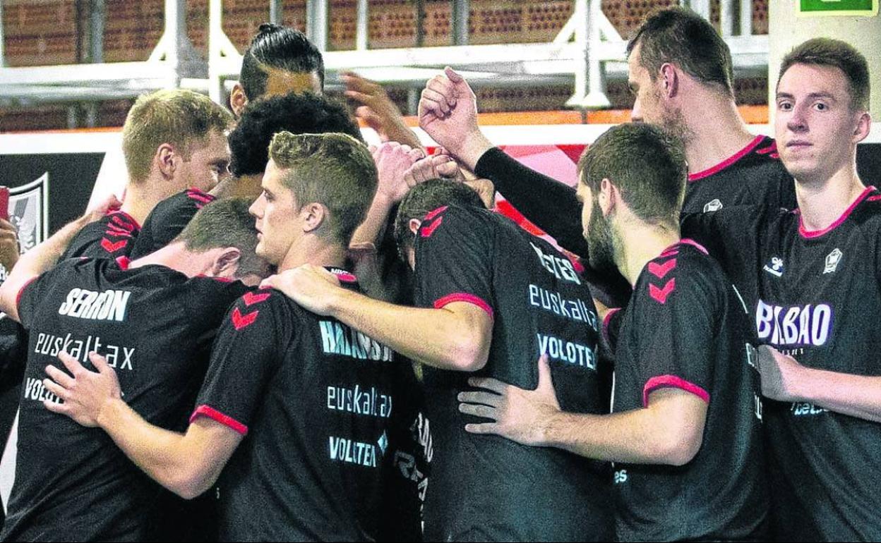 Jugadores del Bilbao Basket volverán hoy a los entrenamientos tras diez días de confinamiento. 