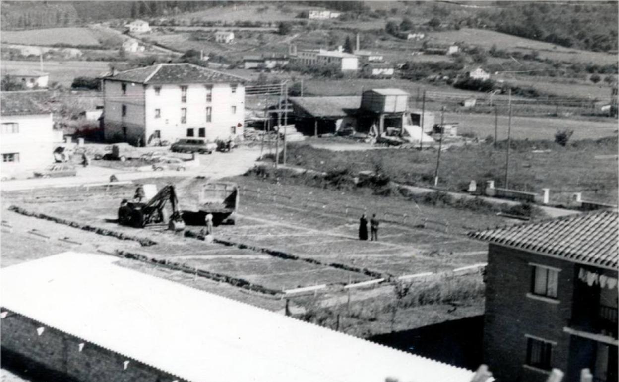 Una vez autorizada la creación de la iglesia en el barrio de San José, las obras se prolongaron durante un año y medio.