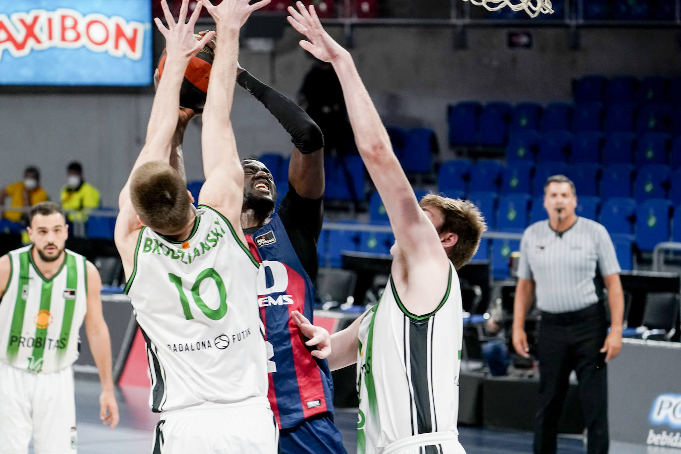 Fotos: Las mejores imágenes del Baskonia-Joventut