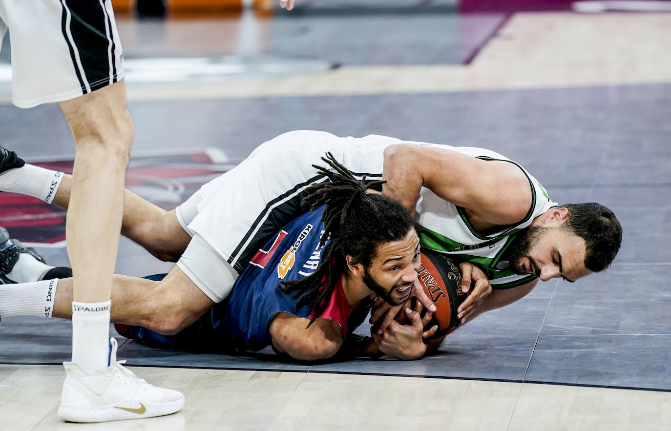 Fotos: Las mejores imágenes del Baskonia-Joventut