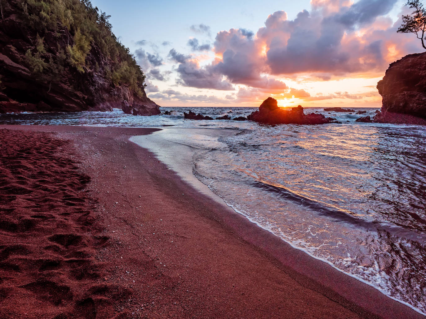 Red Sand Beach (Canadá).