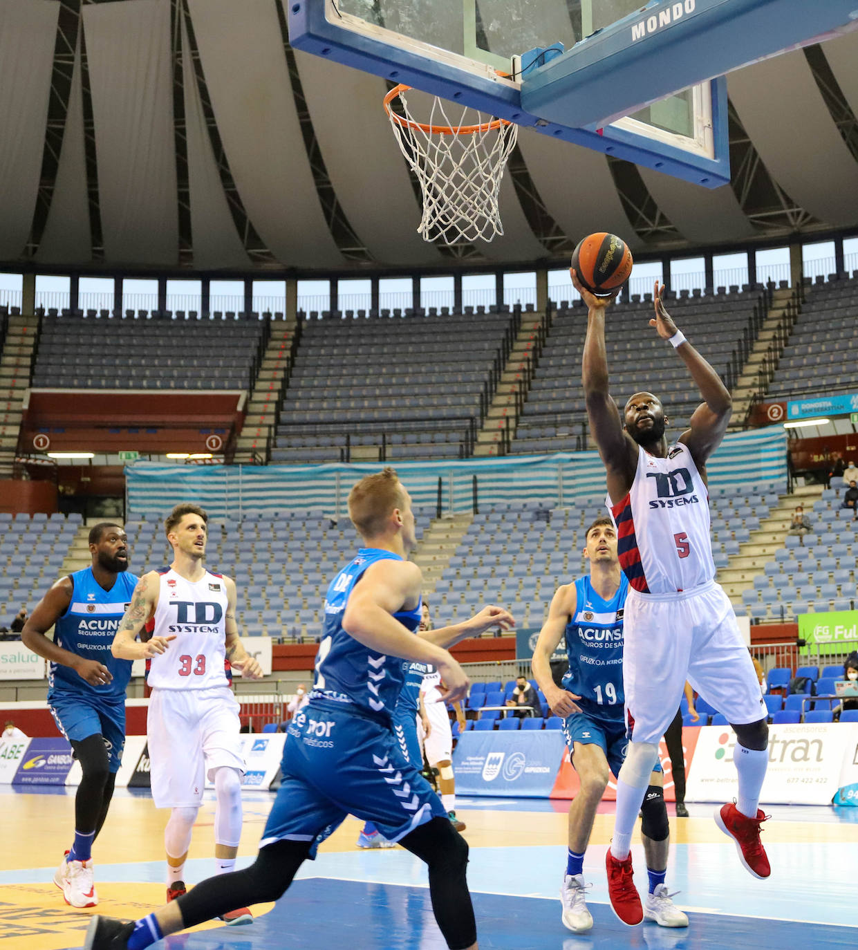 Fotos: LAs mejores imágenes del GBC - Baskonia