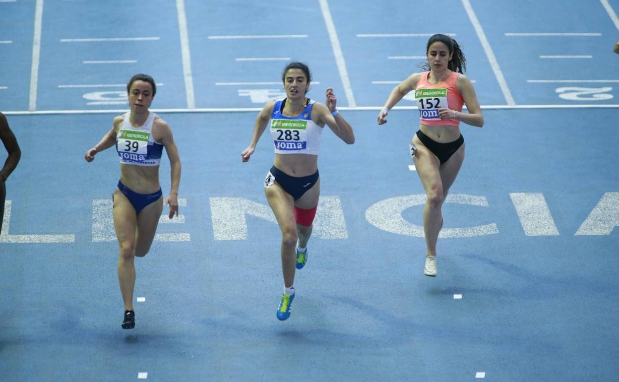 Aitana Rodrigo (izquierda), en una competición anterior.