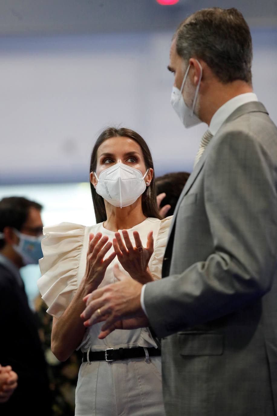 Fotos: Letizia saca su lado flamenco en Fitur: el mono de volantes que nadie esperaba ver