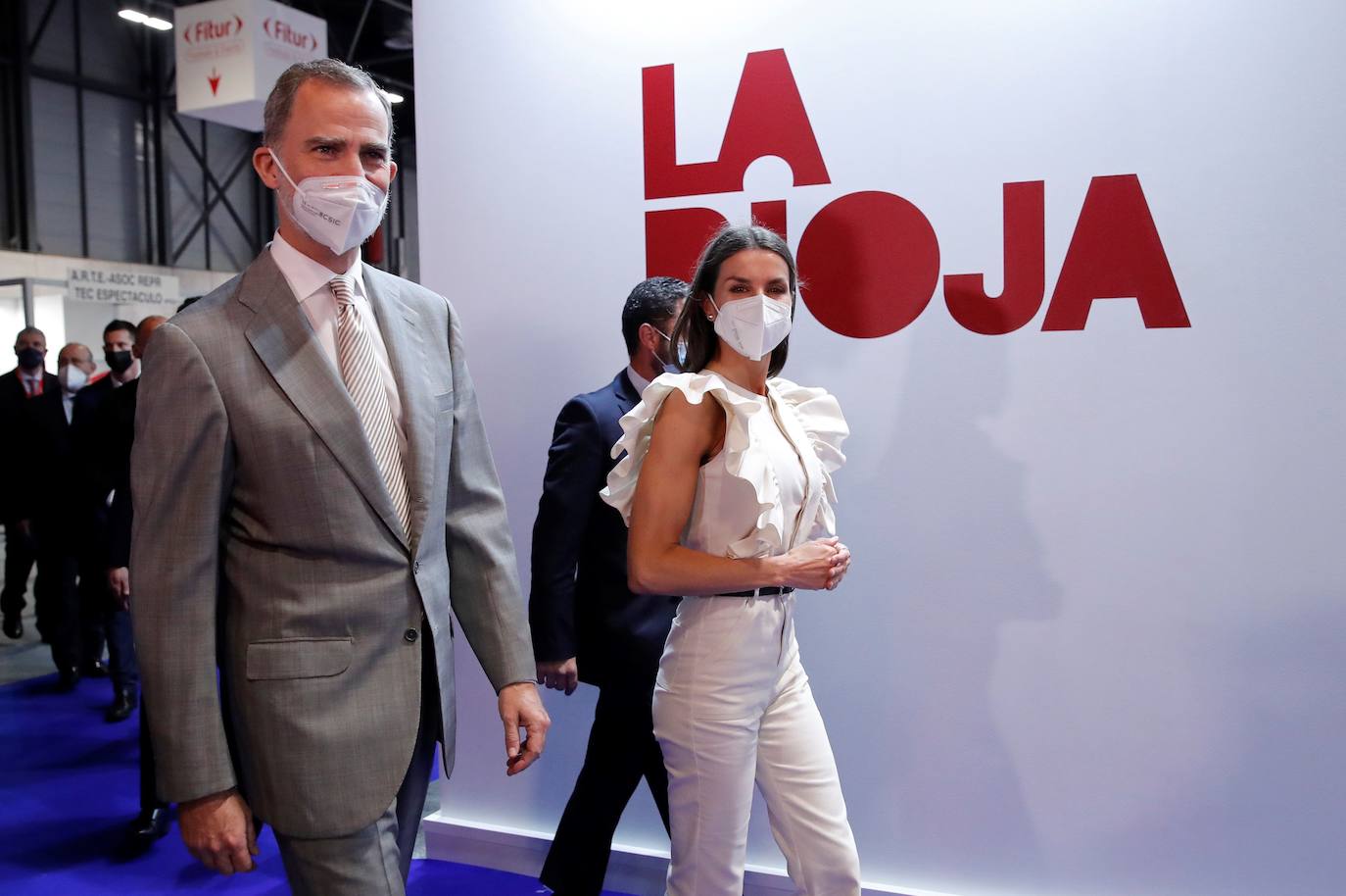 Fotos: Letizia saca su lado flamenco en Fitur: el mono de volantes que nadie esperaba ver