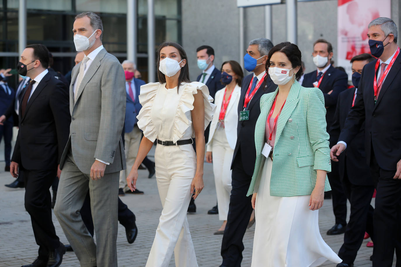 Fotos: Letizia saca su lado flamenco en Fitur: el mono de volantes que nadie esperaba ver