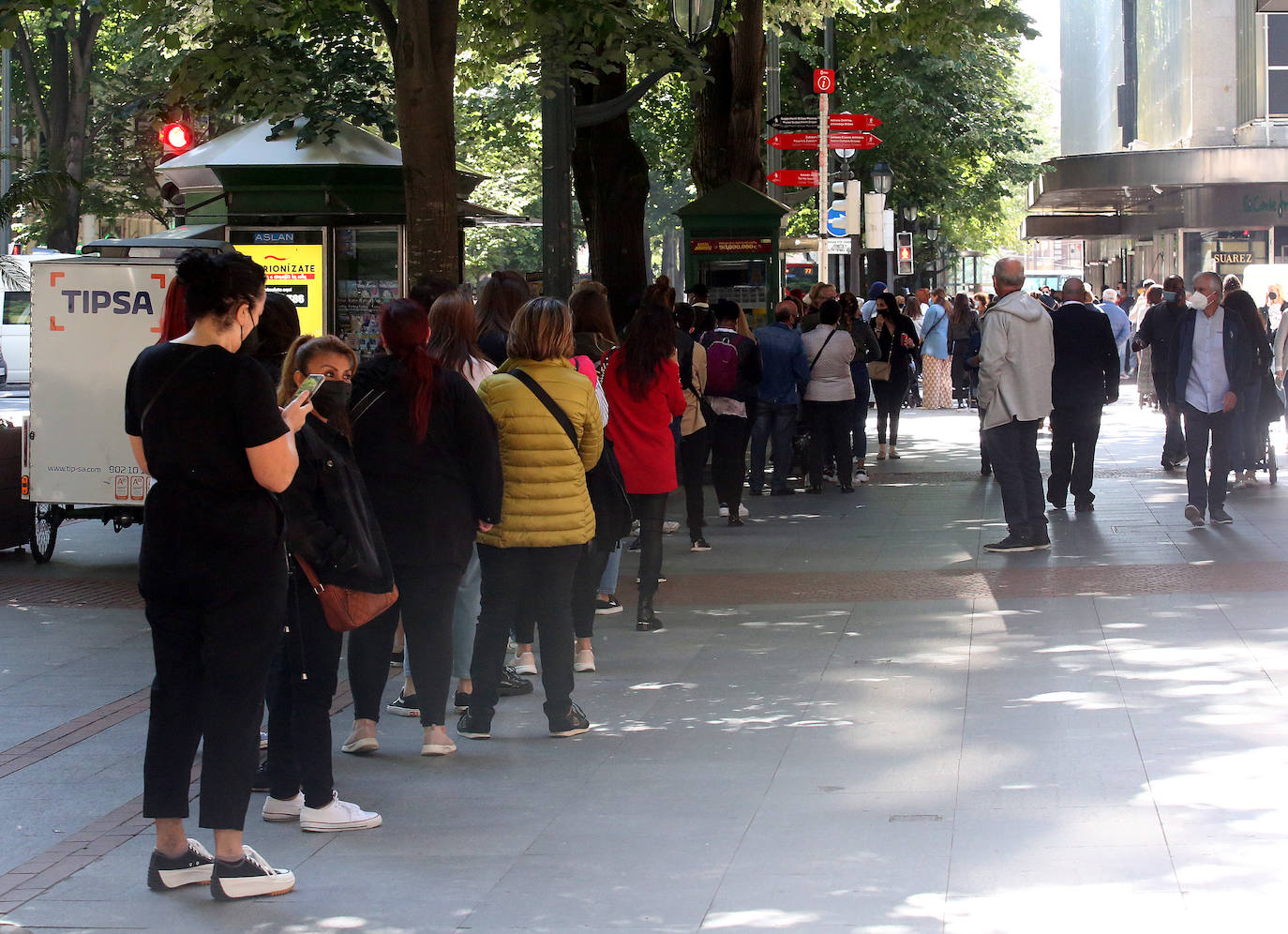 Fotos: Colas en la apertura del Primark de Bilbao