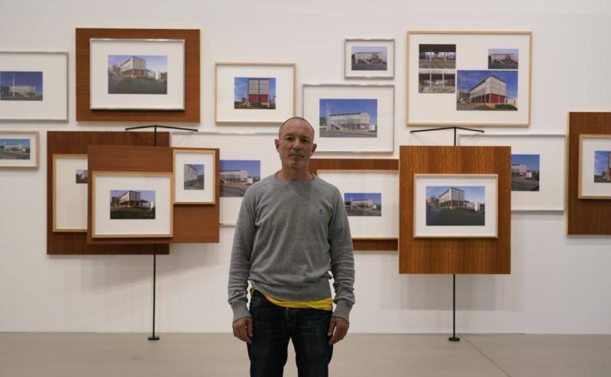 Salaberria presenta en el Artium 'Una exposición sin arquitectura', donde se cuestiona «el espacio expositivo, el sistema del arte y la figura del autor». 