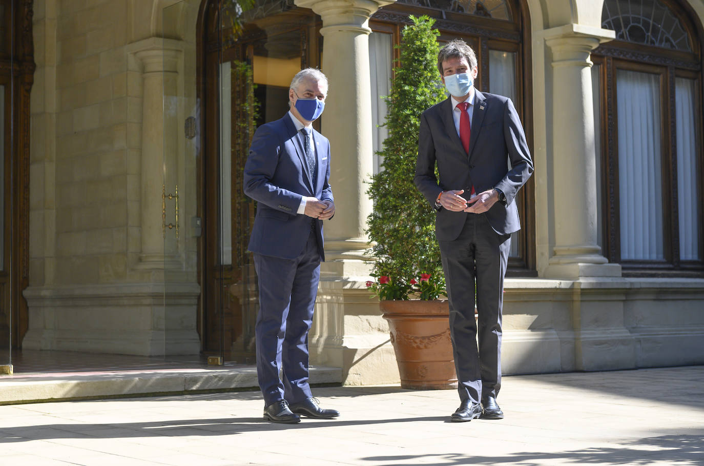 Fotos: Vitoria conmemora sus 41 años como capital de Euskadi