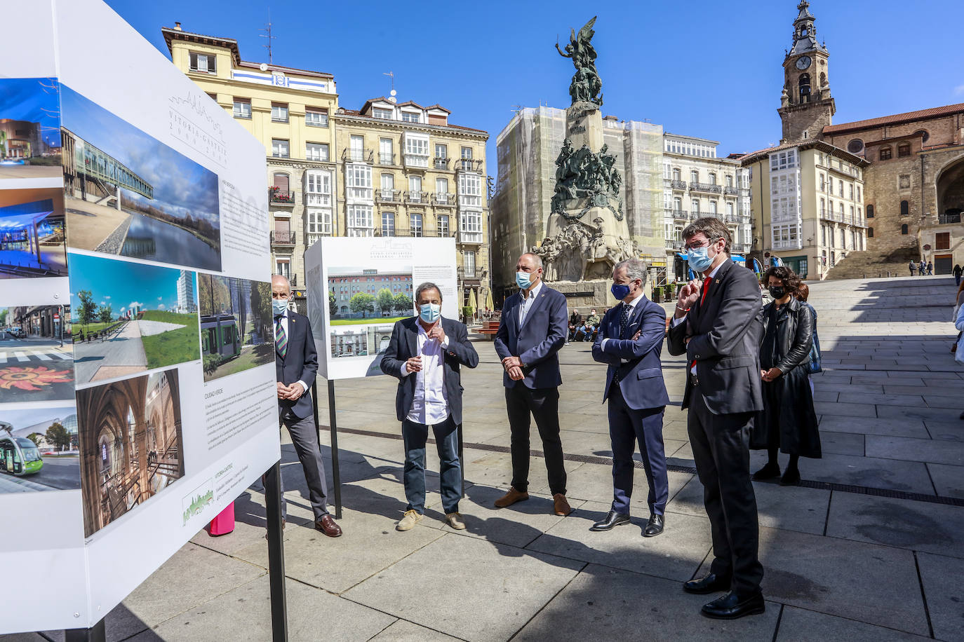 Fotos: Vitoria conmemora sus 41 años como capital de Euskadi