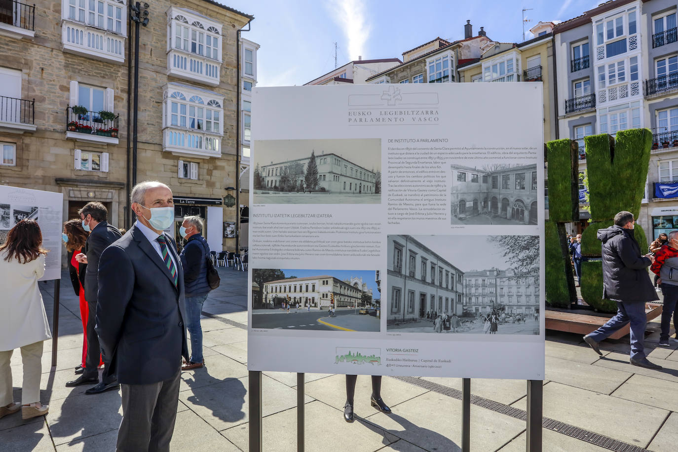 Fotos: Vitoria conmemora sus 41 años como capital de Euskadi