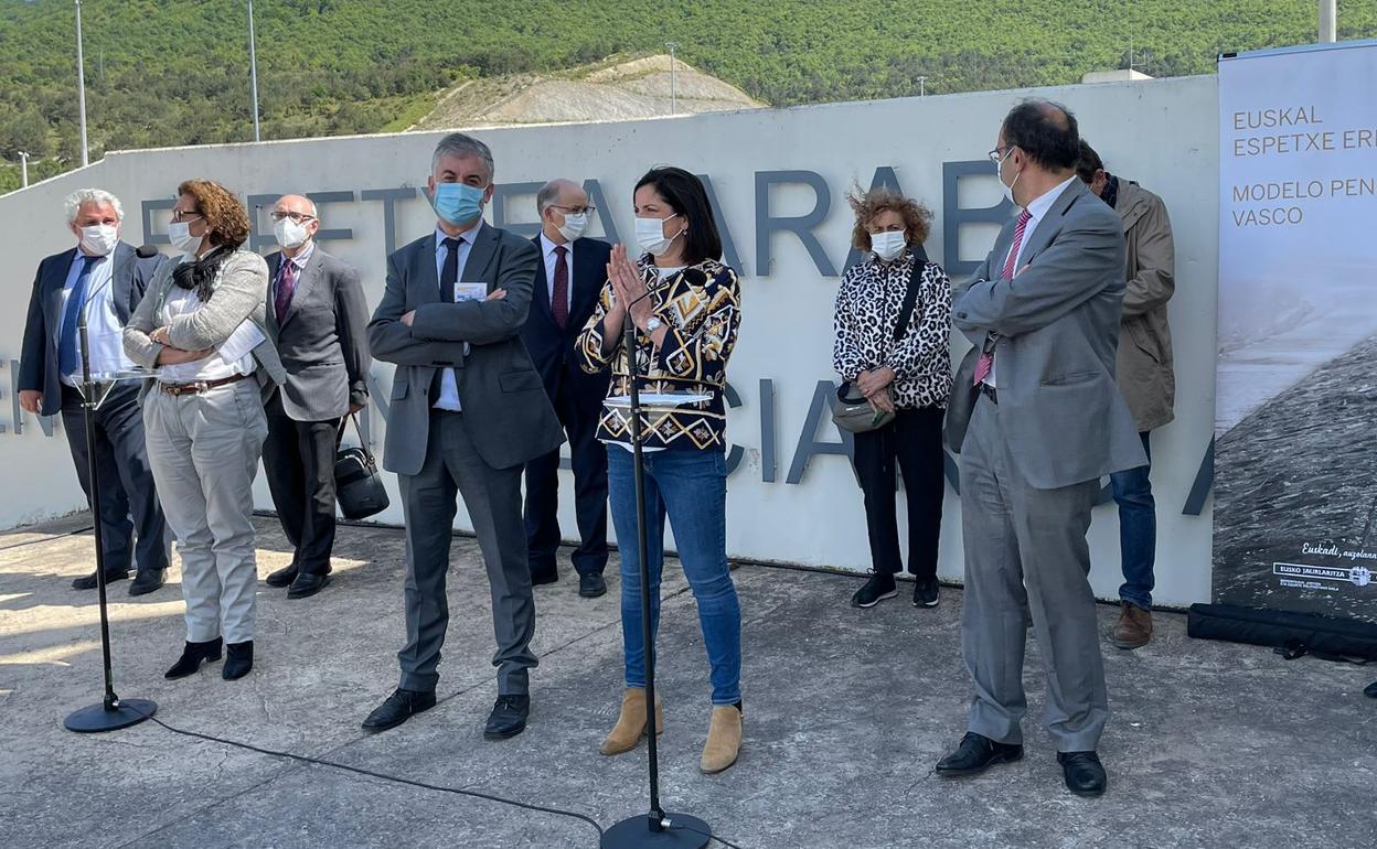 El Gobierno vasco analizará la presión de ETA en los funcionarios de prisiones