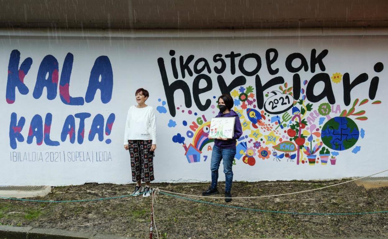 Ibilaldiaren oihartzunak Leioa eta Sopela lotu du: 8,5 kilometro irrintzika