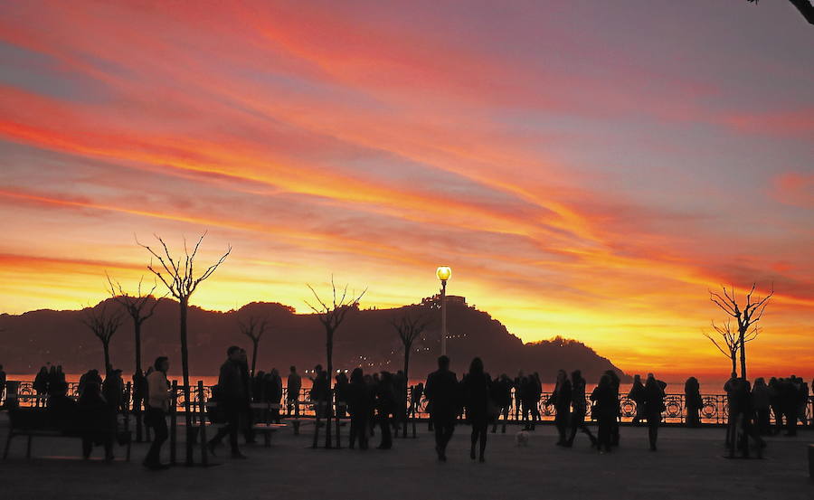 Atardecer desde La Concha en San Sebastián.