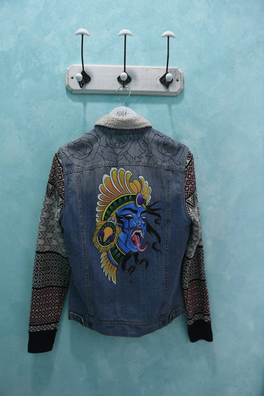 Fotos: Madre e hijo personalizan ropa y accesorios únicos en si tienda de Barakaldo