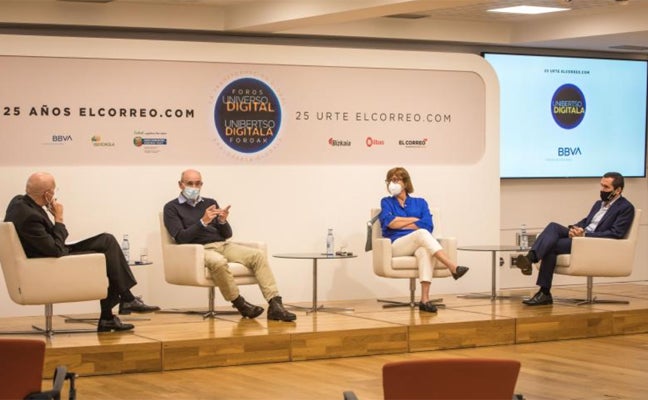 Así fue la primera mesa de los Foros Universo Digital (Salud, Ciencia e Inteligencia Artificial)