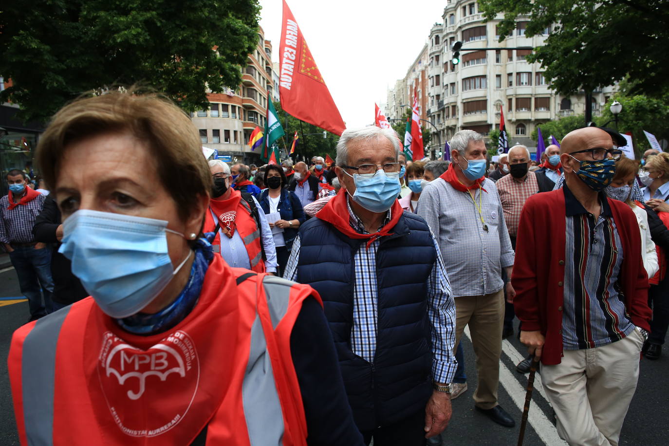 Fotos: Miles de pensionistas vuelven a llenar calles vascas para pedir una pensión mínima de 1.080 euros