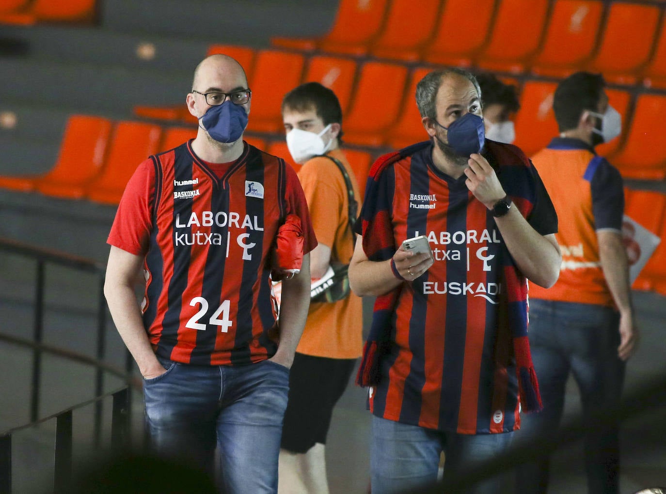 Fotos: Las mejores imágenes del Valencia - Baskonia