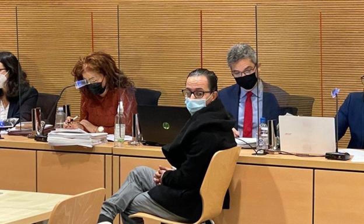 El autor de un crimen machista en Canarias inicia un proceso de cambio de  sexo | El Correo