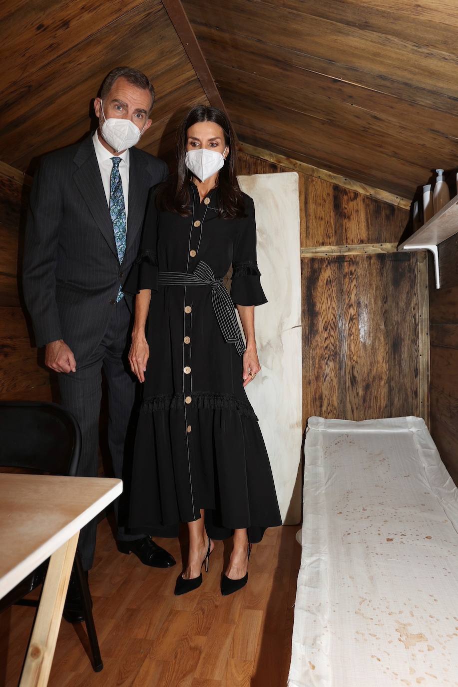 Fotos: Todas las imágenes del look de la reina Letizia en Euskadi