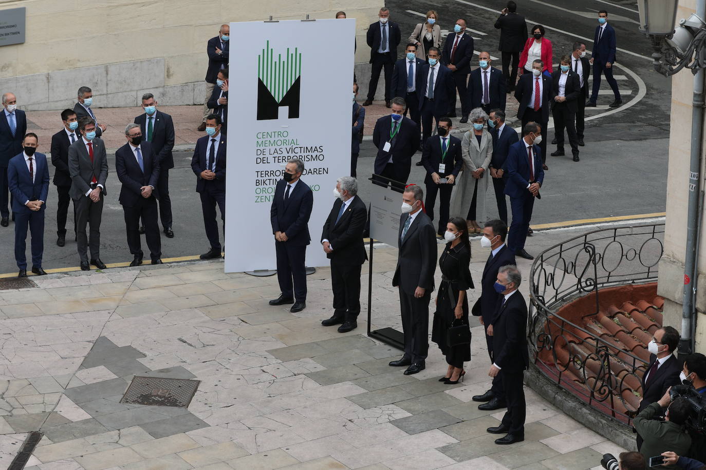 Fotos: Todas las imágenes del look de la reina Letizia en Euskadi