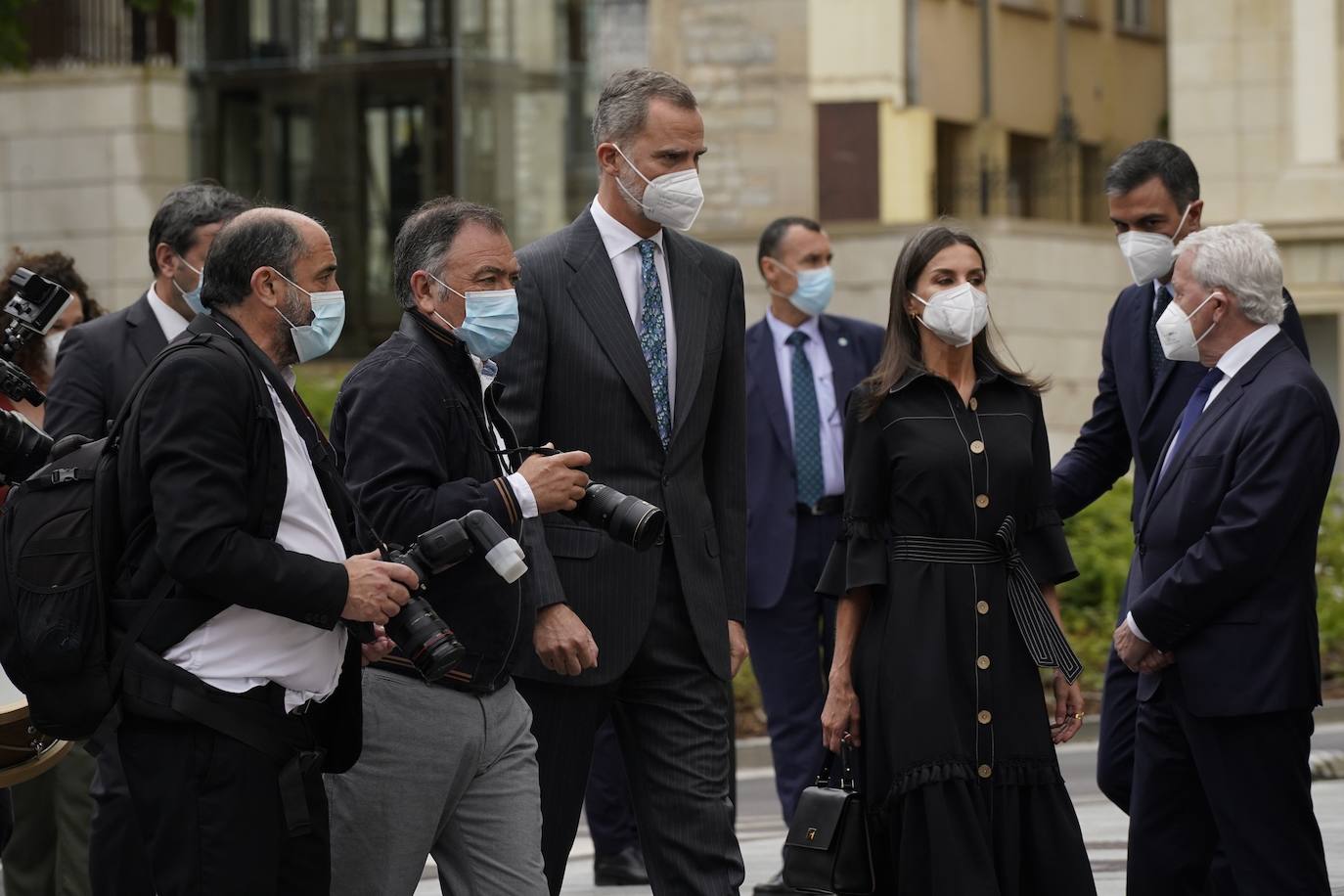 Fotos: Todas las imágenes del look de la reina Letizia en Euskadi
