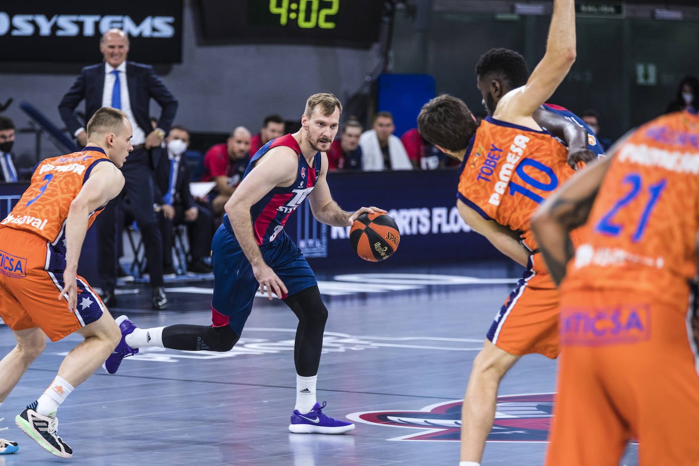 Fotos: Las mejores imágenes del Baskonia - Valencia