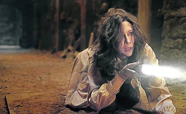 Vera Farmiga vuelve a encarnar a la investigadora de lo paranormal Lorraine Warren.