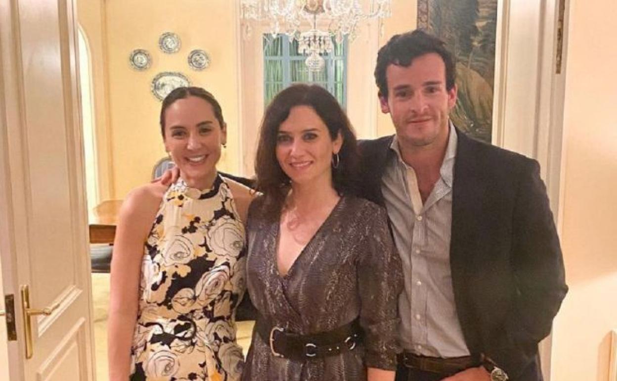 Isabel Díaz Ayuso y Tamara Falcó, de cena juntas, se piropean en Instagram