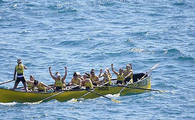 Las remeras de Orio celebran la victoria sobre Donostiarra.