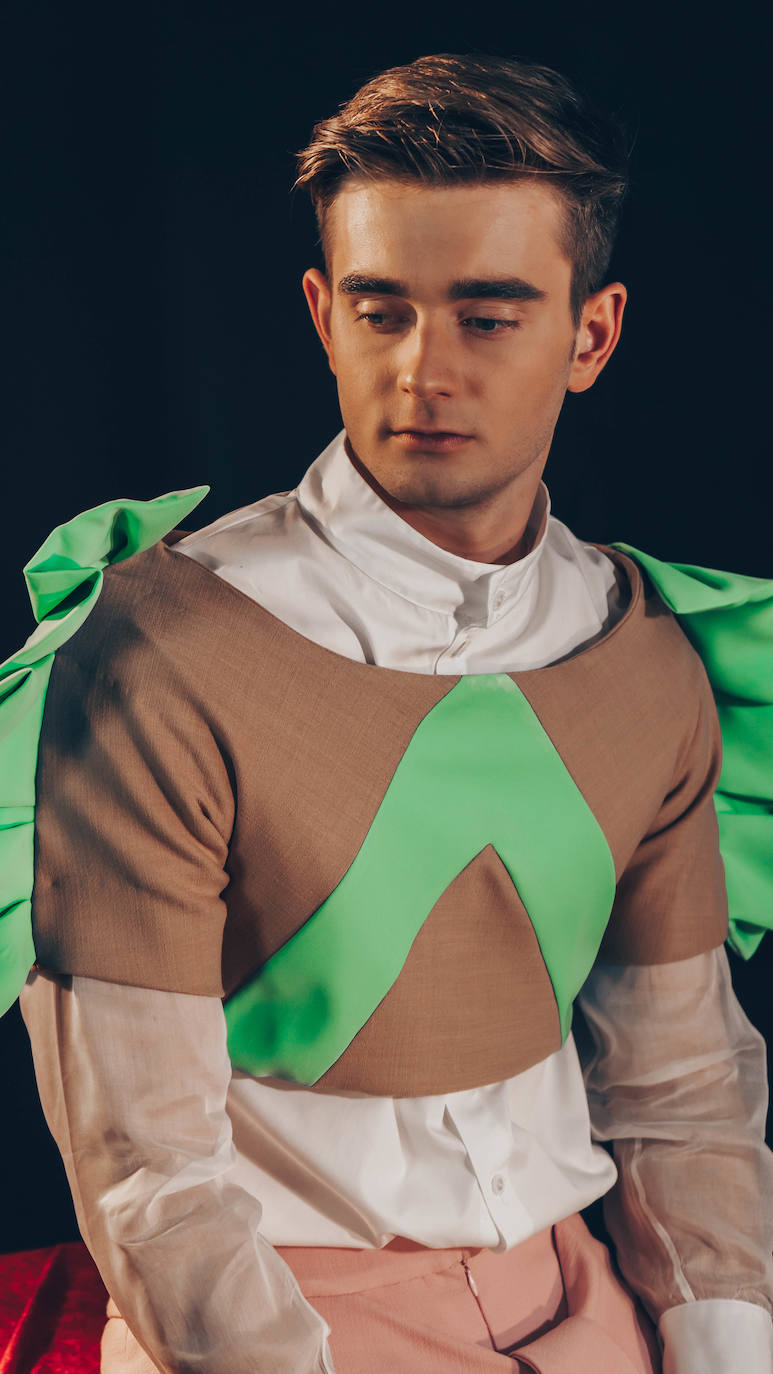 Fotos: Valentín Carballo, el diseñador que elude las fronteras de género desde Galdakao