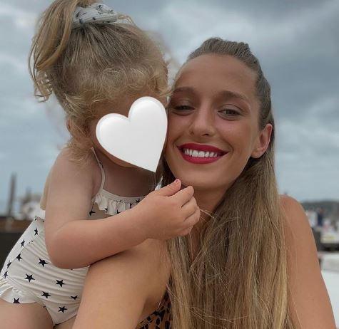 Andrea Sesma, mujer de Iker Muniain, ha colgado en las redes algunas fotos con sus hijos en Ibiza.