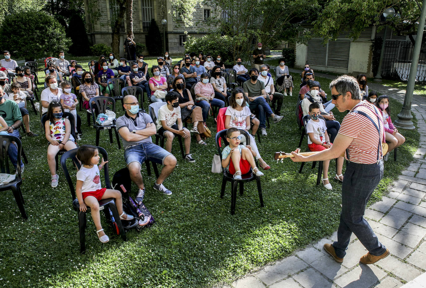 'Matraka ma non troppo' de Trakamatraka en los Jardines del palacio Zulueta