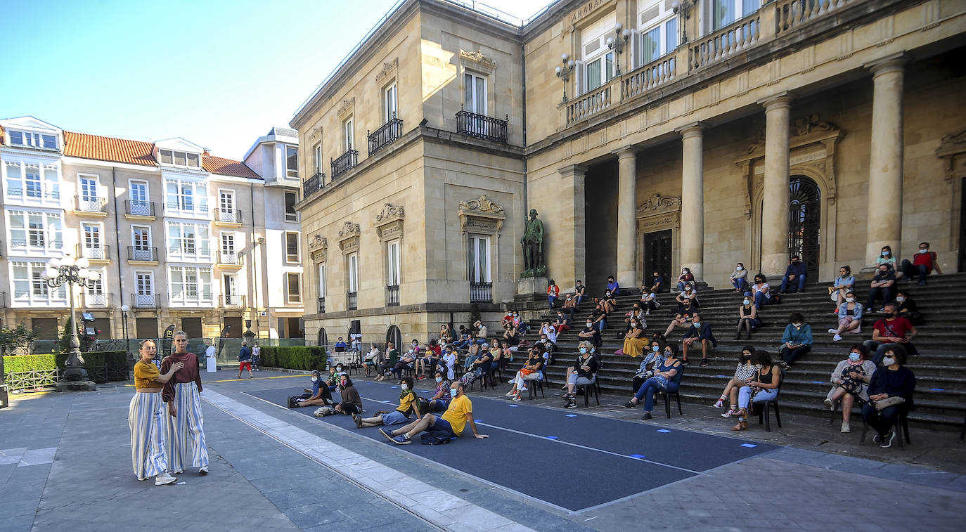 'Muda' de Proyecto Larrua en la Plaza de La Provincia