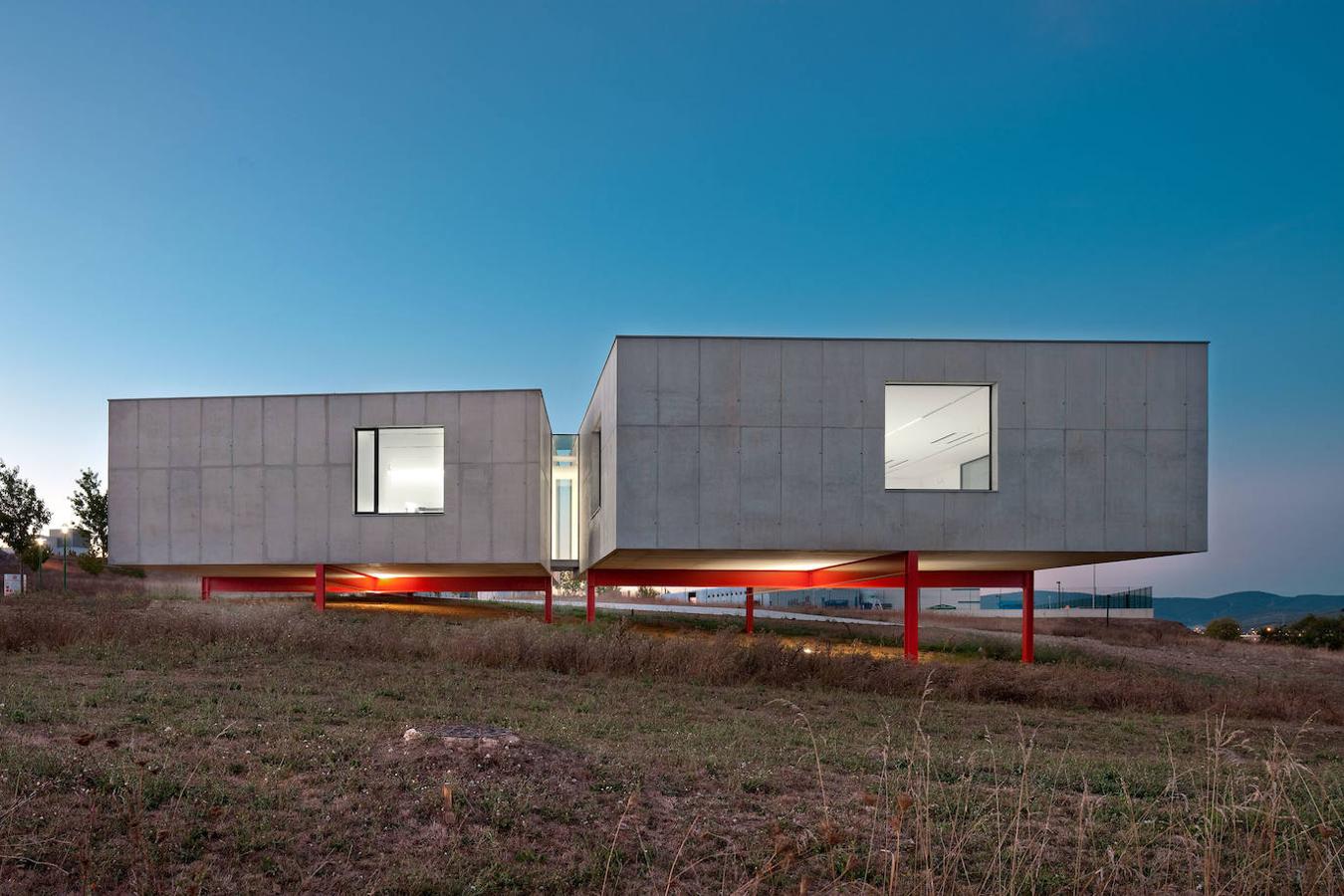 Laboratorios Biokilab en el Parque Tecnológico de Álava. Del arquitecto Javier Pérez Herreras (Taller Básico de Arquitectura).