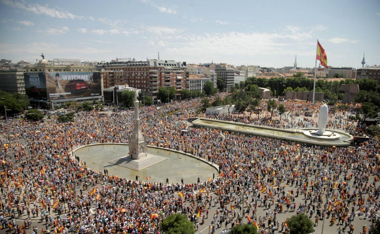 Vista general de la plaza de Colón durante la concentración.