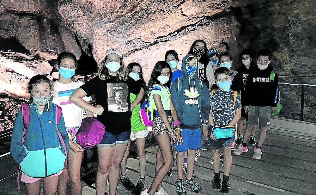 El año pasado no estaban establecidos los grupos burbuja, a diferencia del curso escolar y de este verano. 