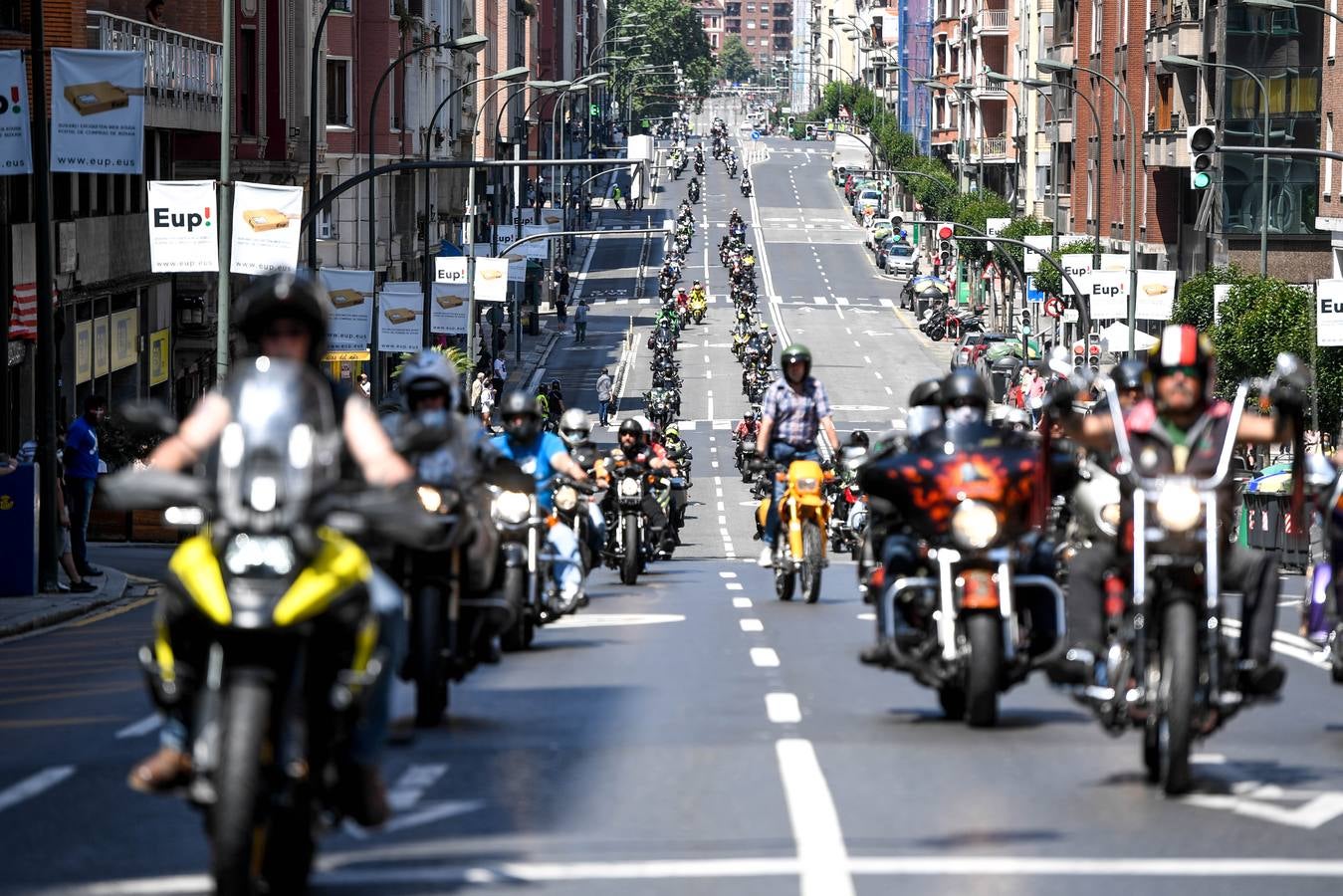 Fotos: Cientos de moteros toman Bilbao para reclamar mayor seguridad vial