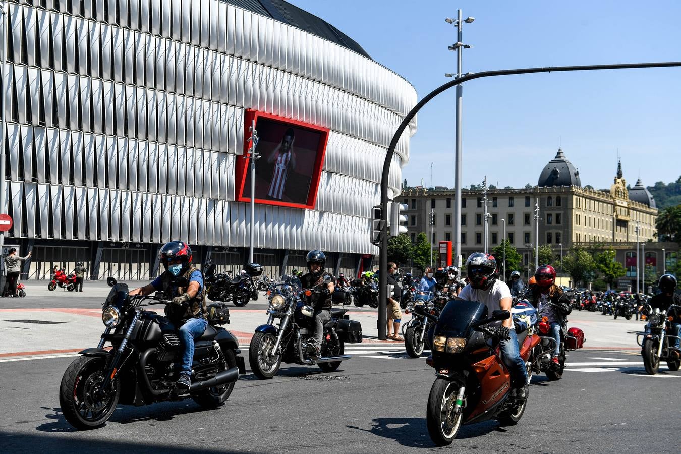 Fotos: Cientos de moteros toman Bilbao para reclamar mayor seguridad vial