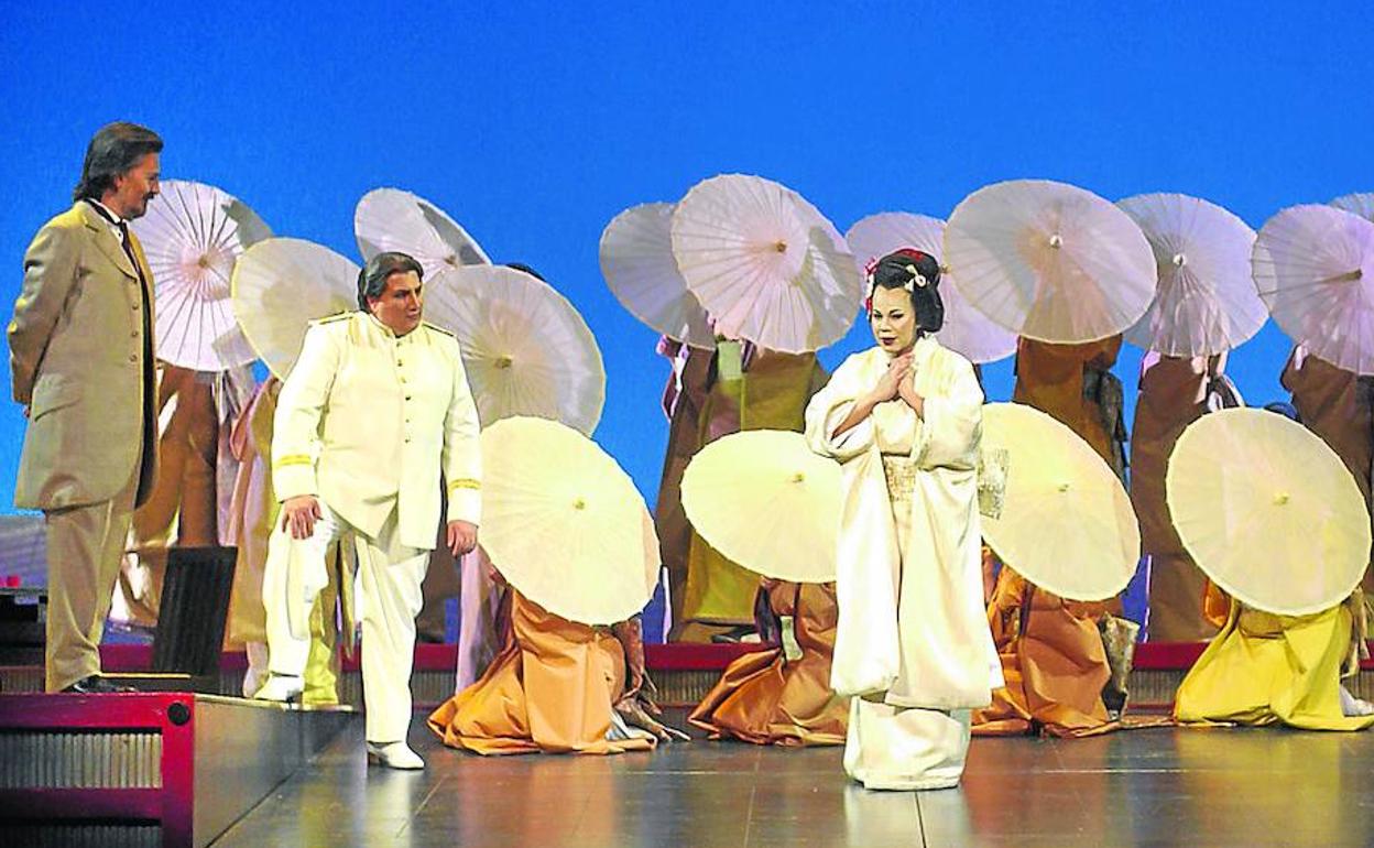 Una escena de 'Madama Butterfly' en la producción diseñada por Stefano Monti.