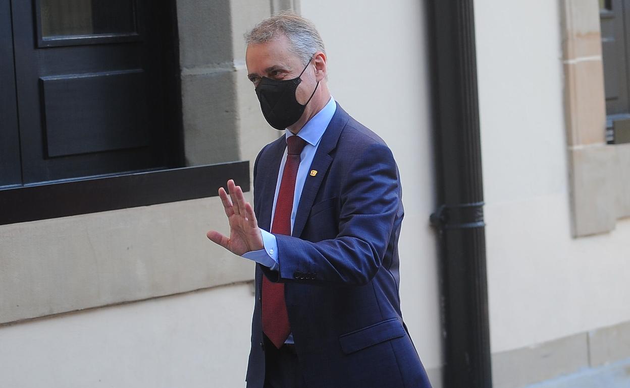 Urkullu ve la posibilidad de dejar usar la mascarilla en exteriores «más pronto que tarde»